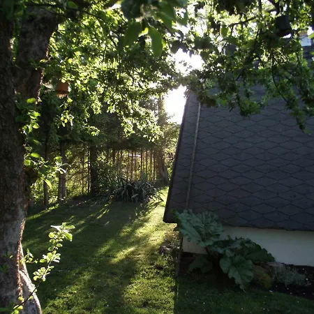Ferienhaus Ferienhaus Auf Großem Wassergrundstück Mit Kamin *