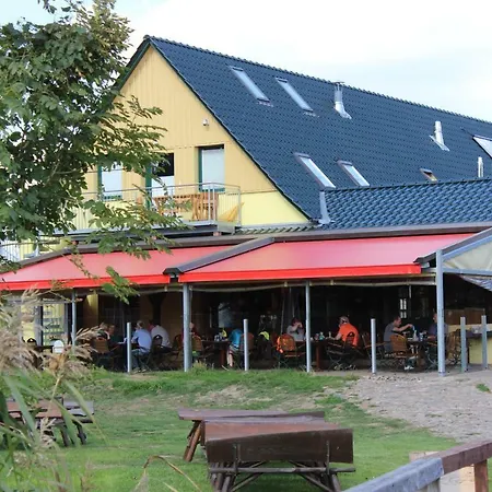 Ferienhaus Auf Grossem Wassergrundstuck Mit Kamin Holiday home Warnow (Nordwestmecklenburg)