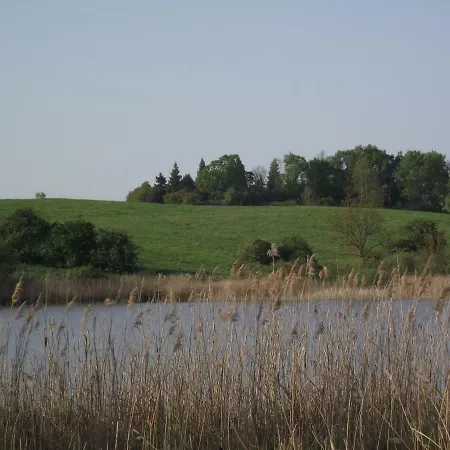 Ferienhaus Ferienhaus Auf Großem Wassergrundstück Mit Kamin *