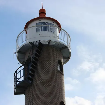 Ferienhaus Auf Großem Wassergrundstück Mit Kamin Ferienhaus