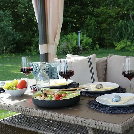Ferienhaus Ferienhaus Auf Großem Wassergrundstück Mit Kamin Warnow (Nordwestmecklenburg)